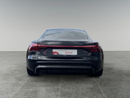 Audi e-tron GT RS 600pk | Assistentiepakket | Panoramadak | Luchtvering en automatische niveauregeling ActivLease financial lease