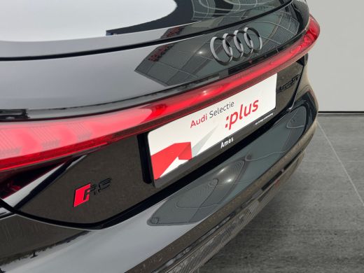 Audi e-tron GT RS 600pk | Assistentiepakket | Panoramadak | Luchtvering en automatische niveauregeling ActivLease financial lease