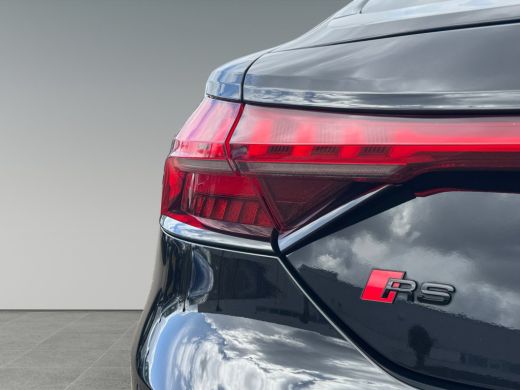 Audi e-tron GT RS 600pk | Assistentiepakket | Panoramadak | Luchtvering en automatische niveauregeling ActivLease financial lease