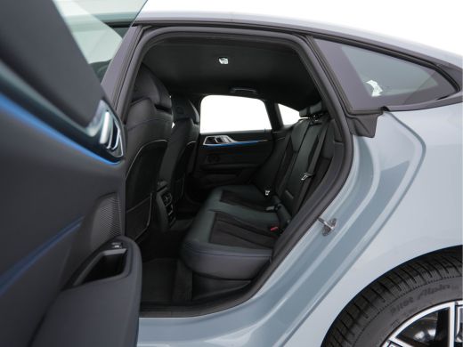 BMW i4 eDrive40 84 kWh M-Sport *M50 JAHRE* [ 3-Fase-11 kW ] {SOH-96%} (INCL-BTW) *LEATHER-ALCANTARA | FU... ActivLease financial lease