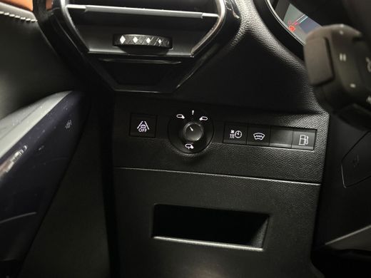 DS DS 7 E-Tense 4x4 Performance Sport 300Pk Automaat (PANORAMADAK, APPLE CARPLAY, GROOT NAVI, STOELKOELIN... ActivLease financial lease