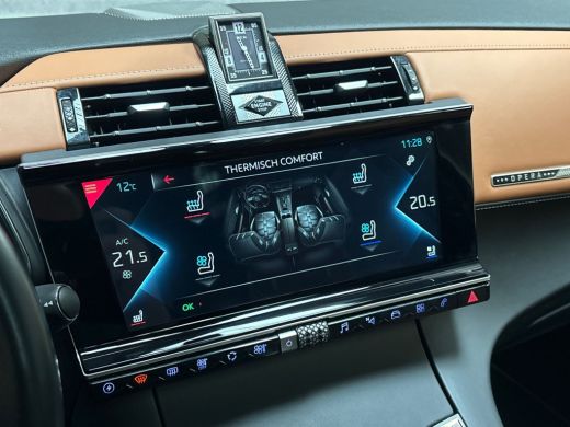 DS DS 7 E-Tense 4x4 Performance Sport 300Pk Automaat (PANORAMADAK, APPLE CARPLAY, GROOT NAVI, STOELKOELIN... ActivLease financial lease