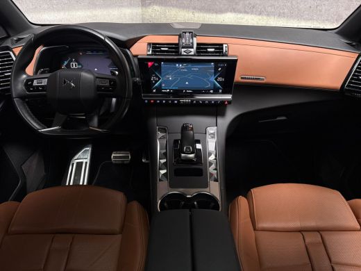 DS DS 7 E-Tense 4x4 Performance Sport 300Pk Automaat (PANORAMADAK, APPLE CARPLAY, GROOT NAVI, STOELKOELIN... ActivLease financial lease