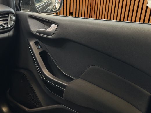 Ford Fiesta 1.0 EcoBoost Hybrid Titanium | Navigatie | Climate | Cruise ActivLease financial lease