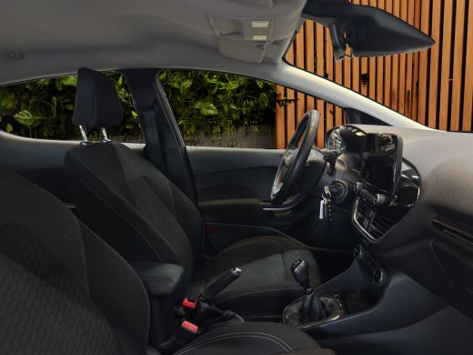 Ford Fiesta 1.0 EcoBoost Hybrid Titanium | Navigatie | Climate | Cruise ActivLease financial lease