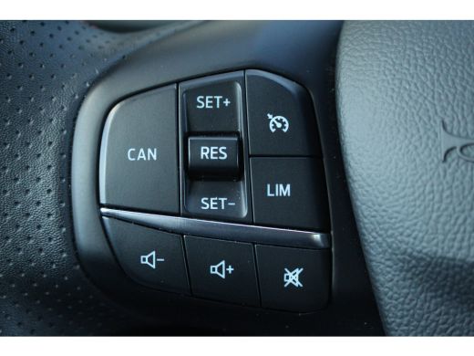 Ford Focus 1.0 Hybrid ST Line | Winterpakket | Climate | Cruise | DAB | Keyless | LMV 17" | PDC V+A | Navi |... ActivLease financial lease