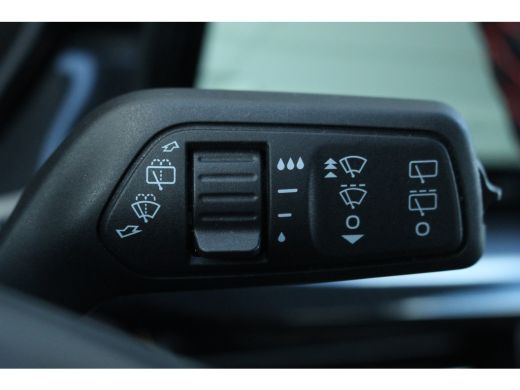 Ford Focus 1.0 Hybrid ST Line | Winterpakket | Climate | Cruise | DAB | Keyless | LMV 17" | PDC V+A | Navi |... ActivLease financial lease