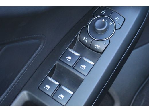 Ford Focus 1.0 Hybrid ST Line | Winterpakket | Climate | Cruise | DAB | Keyless | LMV 17" | PDC V+A | Navi |... ActivLease financial lease