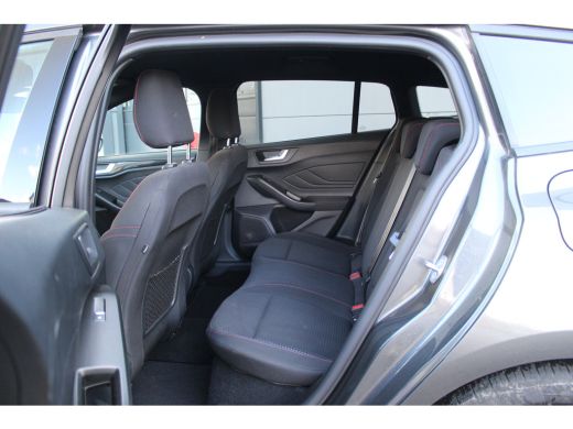 Ford Focus 1.0 Hybrid ST Line | Winterpakket | Climate | Cruise | DAB | Keyless | LMV 17" | PDC V+A | Navi |... ActivLease financial lease