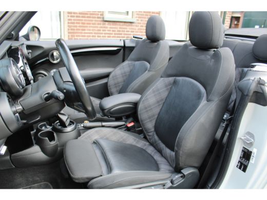 Mini Cooper S Cabrio 2.0 Cooper S 192Pk JCW AUTOMAAT XENON UNION JACK NAVI ECC 96000KM!!! ActivLease financial lease