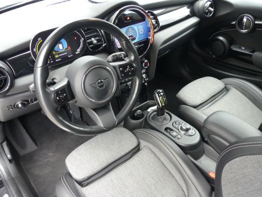 Mini Electric Business Edition 33 kWh | SOH 97% | STUUR+STOELVERWARMING | PARKEERSENSOREN ACHTER | APPLE CARPLA... ActivLease financial lease