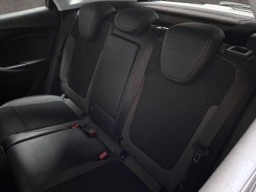 Opel Grandland X 1.2 Turbo Sport (APPLE CARPLAY, GROOT NAVI, CLIMATE, STUUR/STOELVERWARMING, KEYLESS, CAMERA, SPOR... ActivLease financial lease