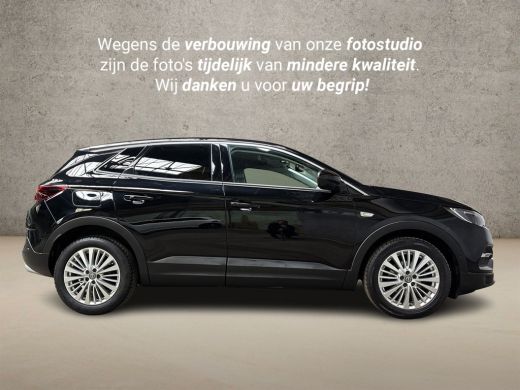 Opel Grandland X 1.2 Turbo Sport (APPLE CARPLAY, GROOT NAVI, CLIMATE, STUUR/STOELVERWARMING, KEYLESS, CAMERA, SPOR... ActivLease financial lease