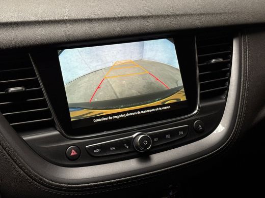 Opel Grandland X 1.2 Turbo Sport (APPLE CARPLAY, GROOT NAVI, CLIMATE, STUUR/STOELVERWARMING, KEYLESS, CAMERA, SPOR... ActivLease financial lease