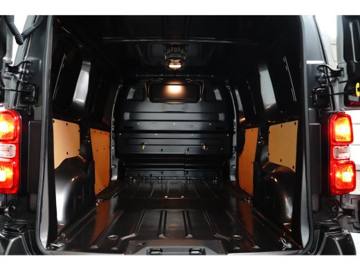 Opel Vivaro L2 177pk Automaat | Navi | Camera | Cruise control | Airco | 3 - zitpl. | stoelverw. | LMV | ActivLease financial lease