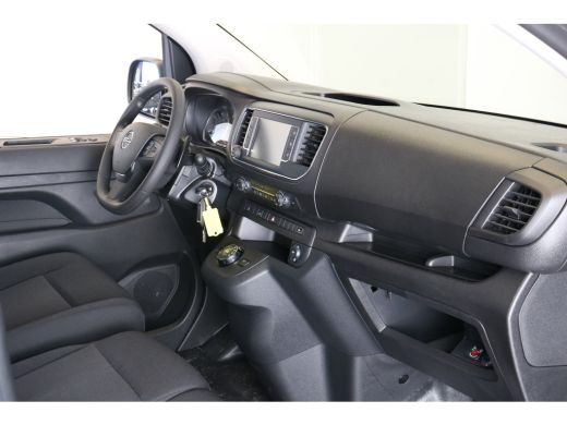 Opel Vivaro L2 177pk Automaat | Navi | Camera | Verw. stoelen | Airco | 3-zitplaatsen | ActivLease financial lease