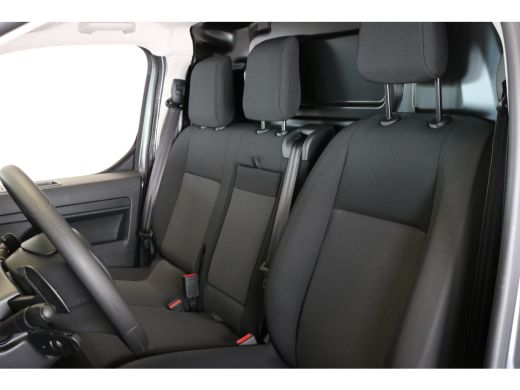 Opel Vivaro L2 177pk Automaat | Navi | Camera | Verw. stoelen | Airco | 3-zitplaatsen | ActivLease financial lease