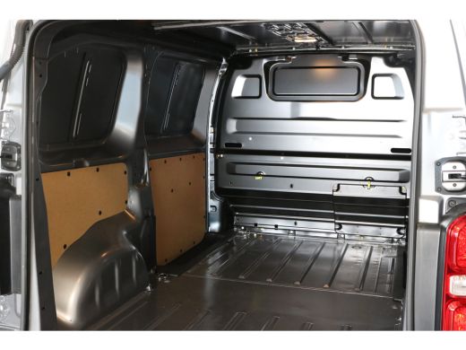 Opel Vivaro L2 177pk Automaat | Navi | Camera | Verw. stoelen | Airco | 3-zitplaatsen | ActivLease financial lease