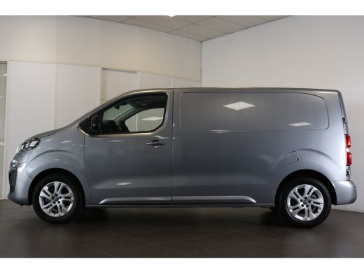 Opel Vivaro L2 177pk Automaat | Navi | Camera | Verw. stoelen | Airco | 3-zitplaatsen | ActivLease financial lease