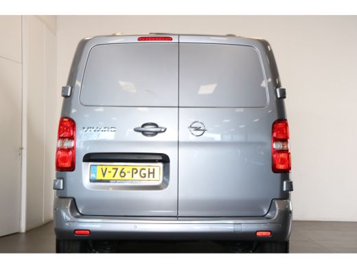 Opel Vivaro L2 177pk Automaat | Navi | Camera | Verw. stoelen | Airco | 3-zitplaatsen | ActivLease financial lease