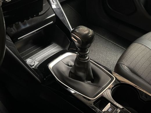 Peugeot 2008 1.2 PureTech Allure Sport (VIRTUAL COCKPIT, APPLE CARPLAY, 360 CAMERA, LEDER, KEYLESS, SPORTSTOEL... ActivLease financial lease