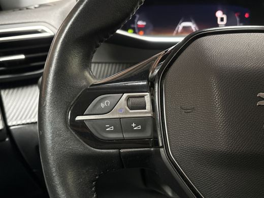 Peugeot 2008 1.2 PureTech Allure Sport (VIRTUAL COCKPIT, APPLE CARPLAY, 360 CAMERA, LEDER, KEYLESS, SPORTSTOEL... ActivLease financial lease