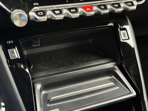 Peugeot 208 1.2 Hybrid GT Automaat | 360 camera | Keyless | led verichting interieur | Apple carplay & Androi... ActivLease financial lease