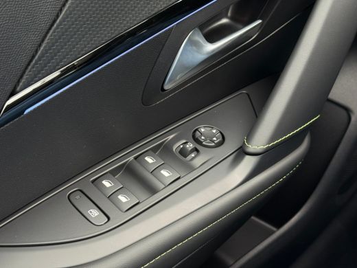 Peugeot 208 1.2 Hybrid GT Automaat | 360 camera | Keyless | led verichting interieur | Apple carplay & Androi... ActivLease financial lease