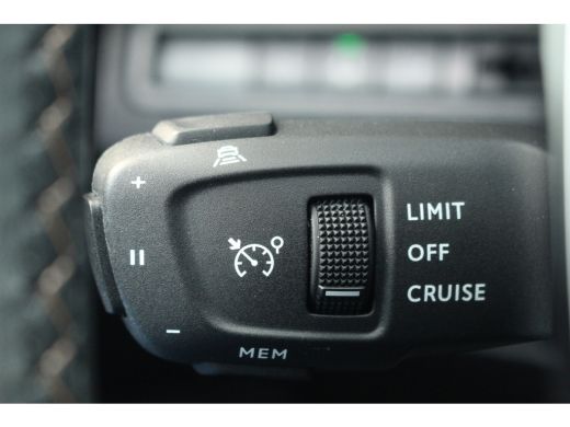 Peugeot 3008 1.2 GT | Afn. Trekhaak | Drive Assist | Elek. Achterklep | Keyless | Leer/Alcantara | Carplay | D... ActivLease financial lease