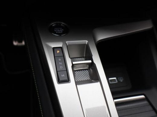 Peugeot 308 1.2 Hybrid 136 e-DCS6 GT | Stoelverwarming | Memory Seats | Adaptive Cruise Control ActivLease financial lease