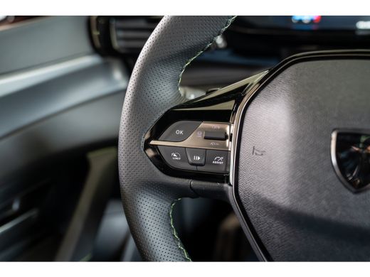 Peugeot 308 GT Plug-in Hybrid 195pk | 360 Vision & Drive Assist Plus Pack | Bekleding Alcantara/kunstleder | ... ActivLease financial lease