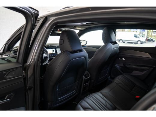 Peugeot 408 GT Exclusive - Elektrisch | 19" lichtmetalen velgen 'GRAPHITE' | Achteruitrijcamera 360&deg; Visiopar... ActivLease financial lease