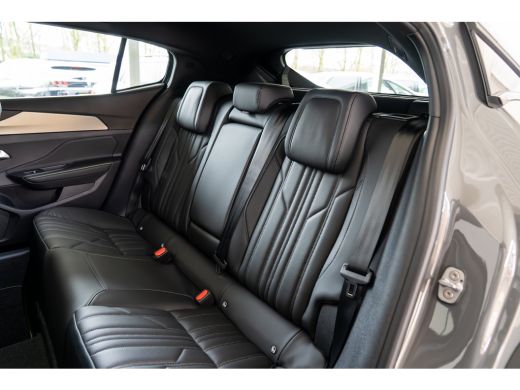 Peugeot 408 GT Exclusive - Elektrisch | 19" lichtmetalen velgen 'GRAPHITE' | Achteruitrijcamera 360&deg; Visiopar... ActivLease financial lease