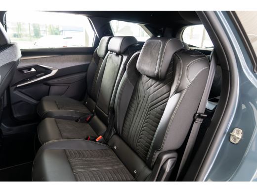 Peugeot e-5008 GT Avantage EV 73kWh 210 | 2 stoelen op derde rij | Achterstoelen verwarmd | Achteruitrijcamera ActivLease financial lease