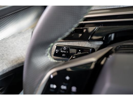 Peugeot e-5008 GT Avantage EV 73kWh 210 | 2 stoelen op derde rij | Achterstoelen verwarmd | Achteruitrijcamera ActivLease financial lease