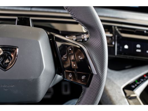 Peugeot e-5008 GT Avantage EV 73kWh 210 | 2 stoelen op derde rij | Achterstoelen verwarmd | Achteruitrijcamera ActivLease financial lease