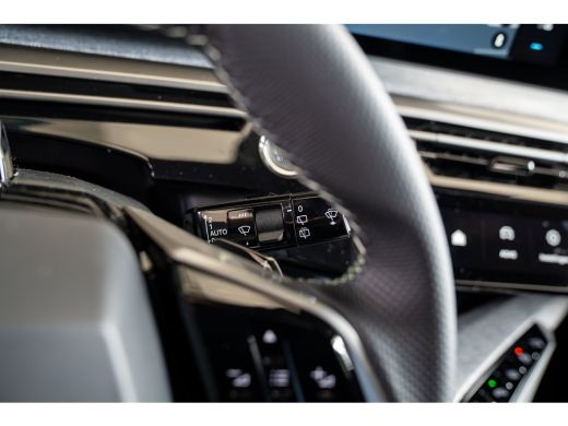 Peugeot e-5008 GT Avantage EV 73kWh 210 | 2 stoelen op derde rij | Achterstoelen verwarmd | Achteruitrijcamera ActivLease financial lease