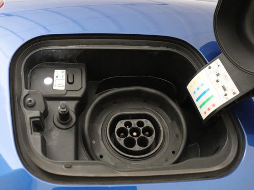 Renault Captur 1.6 E-Tech Plug-in Hybrid 160 Intens | Panoramadak | Cruise Control | Trekhaak | Camera | LED | N... ActivLease financial lease