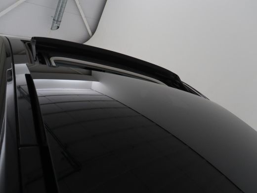 Renault Captur 1.6 E-Tech Plug-in Hybrid 160 Intens | Panoramadak | Cruise Control | Trekhaak | Camera | LED | N... ActivLease financial lease