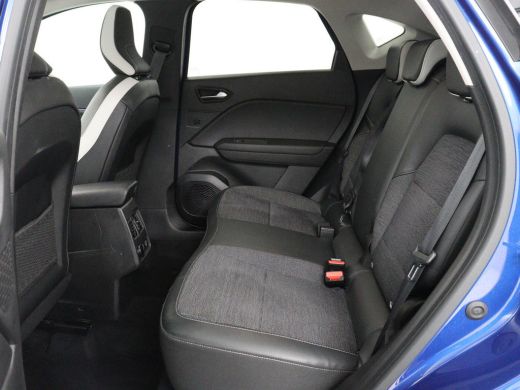 Renault Captur 1.6 E-Tech Plug-in Hybrid 160 Intens | Panoramadak | Cruise Control | Trekhaak | Camera | LED | N... ActivLease financial lease