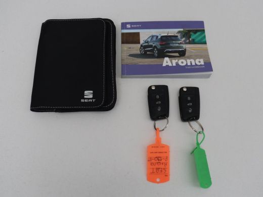 Seat Arona 1.0 TSI FR Business Intense | LED | Stoelverwarming | Camera | Adaptive Cruise | Carplay | DAB ActivLease financial lease