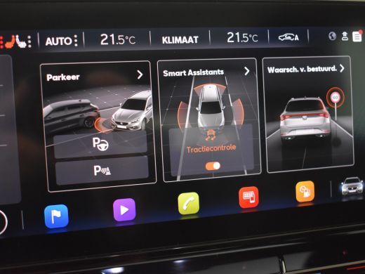 Seat Leon Sportstourer 1.5 eTSI FR Launch Edition 150 Pk DSG/AUTO | Panorama-dak | Trekhaak | Camera | Keyl... ActivLease financial lease