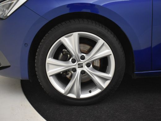 Seat Leon Sportstourer 1.5 eTSI FR Launch Edition 150 Pk DSG/AUTO | Panorama-dak | Trekhaak | Camera | Keyl... ActivLease financial lease