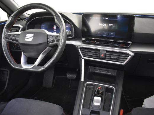 Seat Leon Sportstourer 1.5 eTSI FR Launch Edition 150 Pk DSG/AUTO | Panorama-dak | Trekhaak | Camera | Keyl... ActivLease financial lease