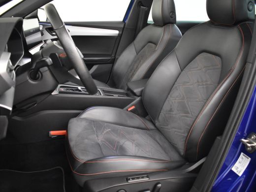 Seat Leon Sportstourer 1.5 eTSI FR Launch Edition 150 Pk DSG/AUTO | Panorama-dak | Trekhaak | Camera | Keyl... ActivLease financial lease