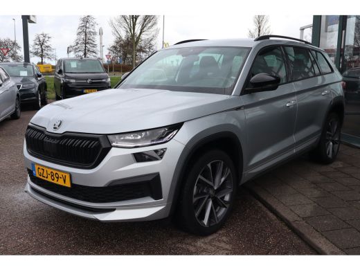 Skoda Kodiaq 1.5 TSI MHEV Sportline Business 150PK | Achteruitrijcamera | Dodehoek detectie | Keyless entry ActivLease financial lease