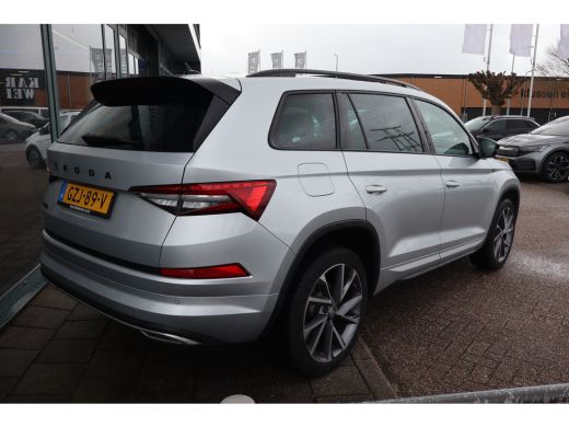 Skoda Kodiaq 1.5 TSI MHEV Sportline Business 150PK | Achteruitrijcamera | Dodehoek detectie | Keyless entry ActivLease financial lease