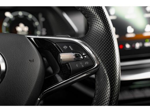 Skoda Octavia Combi 1.4 TSI iV 204 PK PHEV Sportline Business Keyless | Cruise control | Carplay | Navigatie | ... ActivLease financial lease