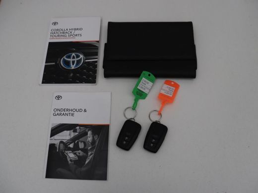 Toyota Corolla Touring Sports 2.0 Hybrid Style | Stoelverwarming | Cruise Control | Navigatie | Camera | Carplay | Full LED | D... ActivLease financial lease