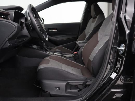 Toyota Corolla Touring Sports 2.0 Hybrid Style | Stoelverwarming | Cruise Control | Navigatie | Camera | Carplay | Full LED | D... ActivLease financial lease